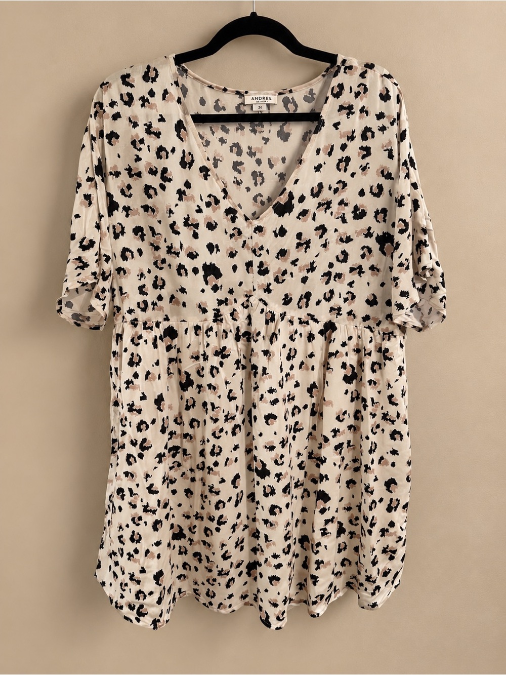 ANDREE BY UNIT Cream Leopard Print V-Neck Babydoll Tunic